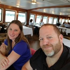 Meet your Posher, Gloria